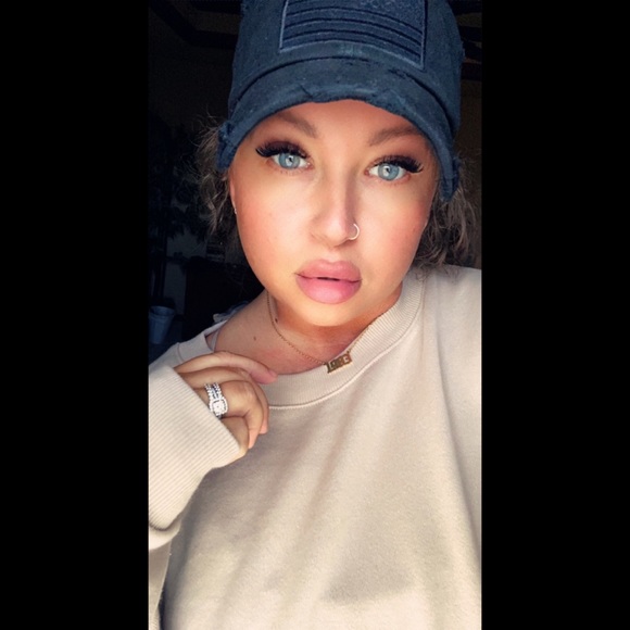 Meet your Posher, Anna - Picture 1 of 6